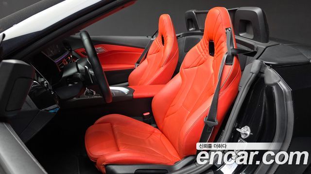 BMW Z4 2023 — photo 16