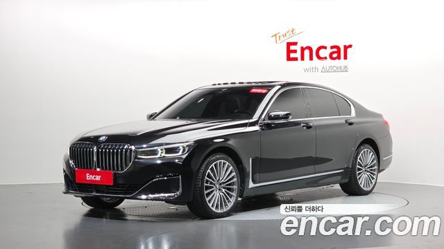 BMW 7-Series 2021 — photo 33