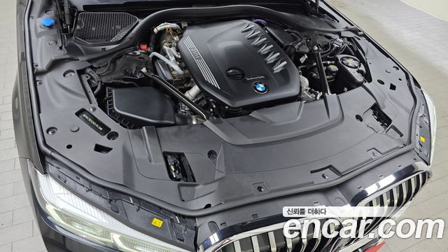 BMW 7-Series 2021 — photo 6