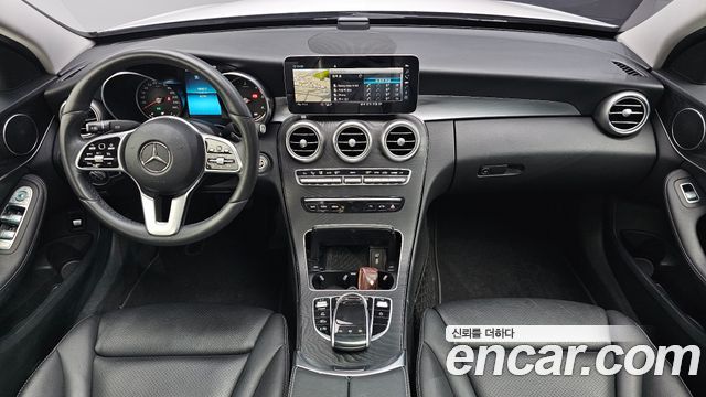 Mercedes-Benz C-Class 2019 — photo 10