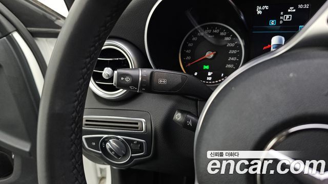 Mercedes-Benz C-Class 2019 — photo 24