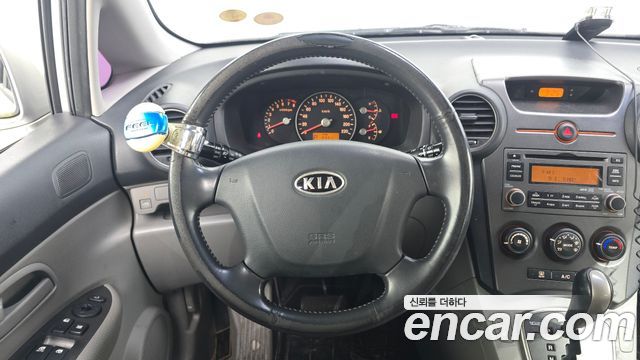 Kia Carens 2008 — photo 13