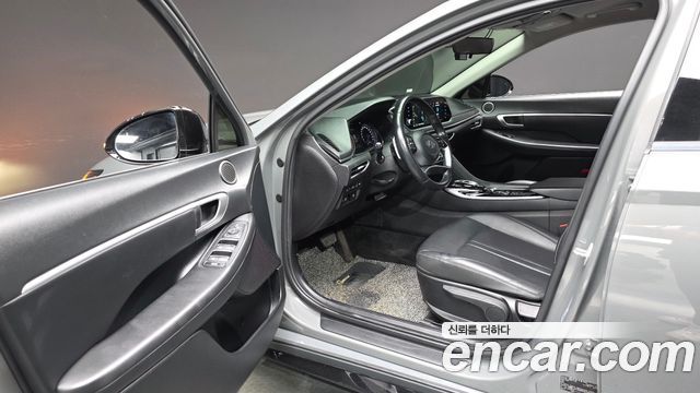 Hyundai Sonata 2022 — photo 10