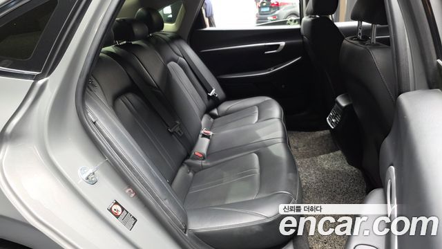 Hyundai Sonata 2022 — photo 12
