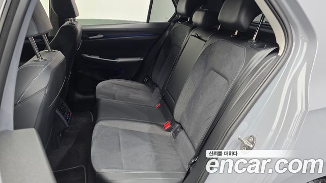 Volkswagen Golf 2025 — photo 16