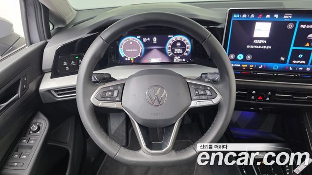 Volkswagen Golf 2025 — photo 30