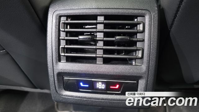 Volkswagen Golf 2025 — photo 31