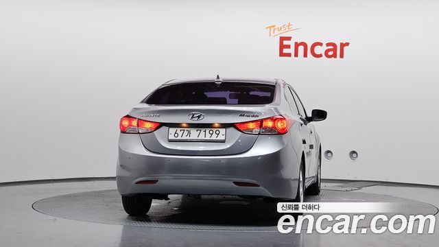 Hyundai AVANTE 2012 — photo 4