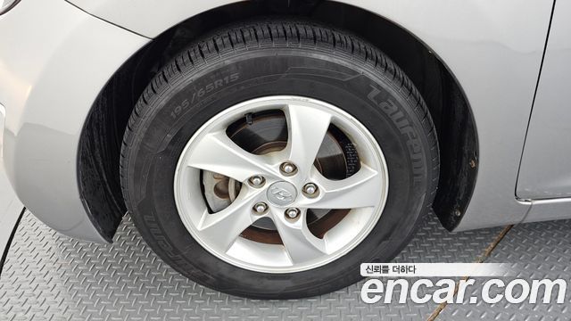 Hyundai AVANTE 2012 — photo 5