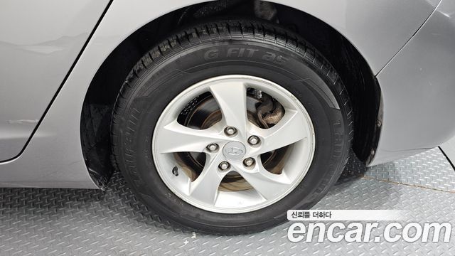 Hyundai AVANTE 2012 — photo 7