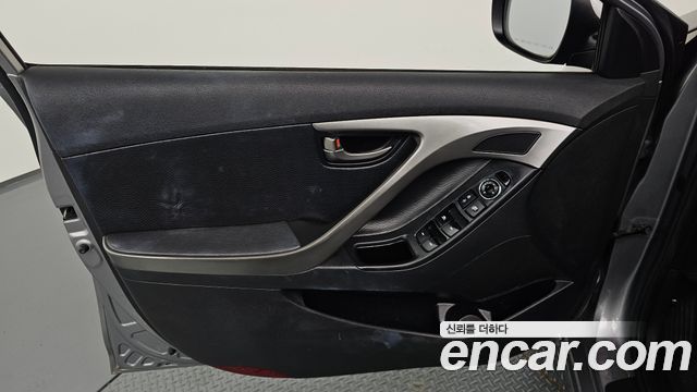 Hyundai AVANTE 2012 — photo 14