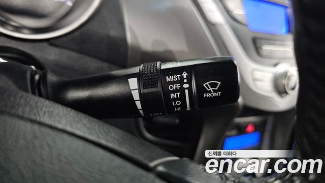 Hyundai AVANTE 2012 — photo 27