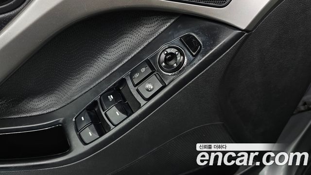 Hyundai AVANTE 2012 — photo 28