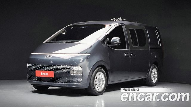 Hyundai Staria 2022 — photo 1