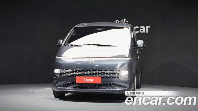 Hyundai Staria 2022 — photo 3