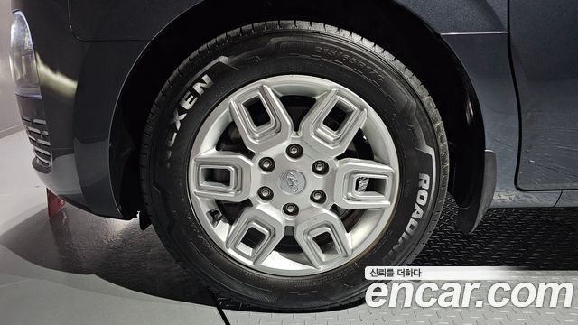 Hyundai Staria 2022 — photo 5