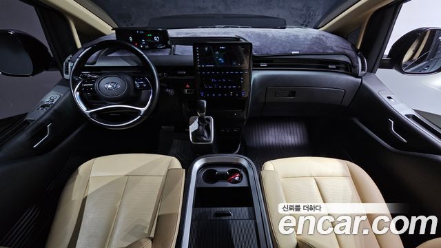 Hyundai Staria 2022 — photo 10