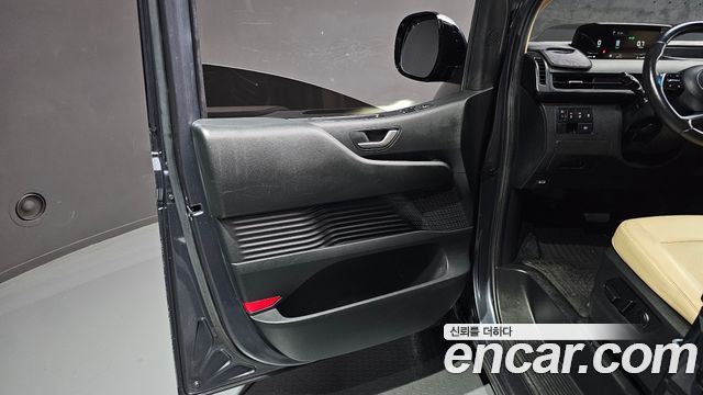 Hyundai Staria 2022 — photo 14