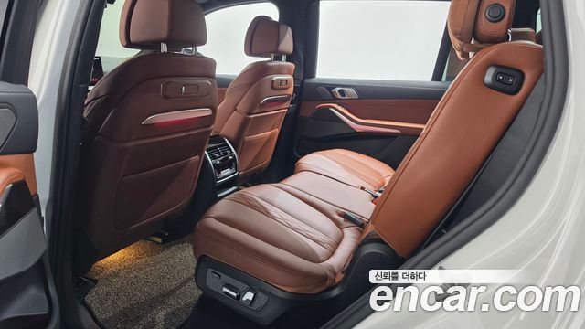 BMW X7 2025 — photo 28