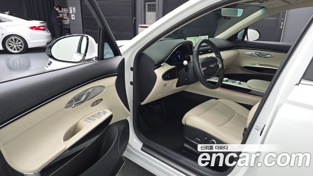 Genesis GV70 2023 — photo 10