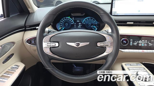 Genesis GV70 2023 — photo 13