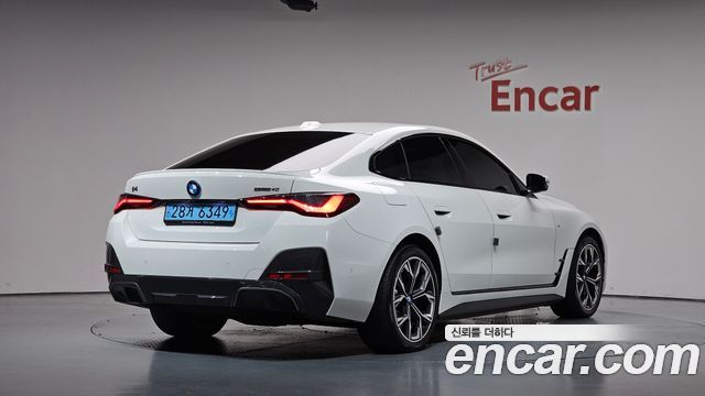 BMW i4 2023 — photo 2