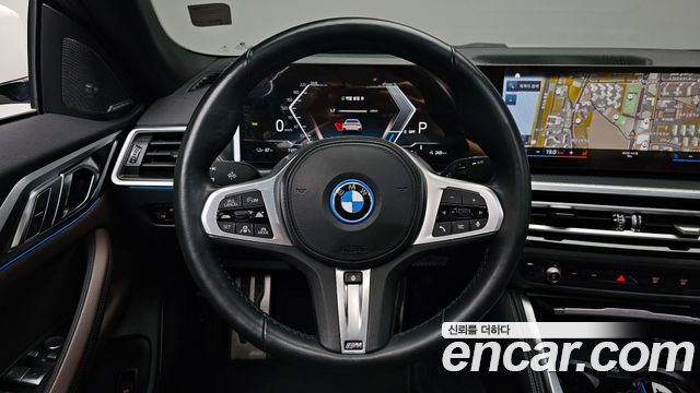 BMW i4 2023 — photo 19