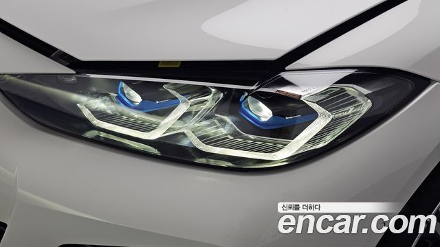 BMW i4 2023 — photo 8