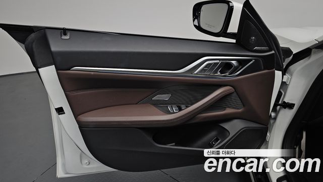 BMW i4 2023 — photo 14