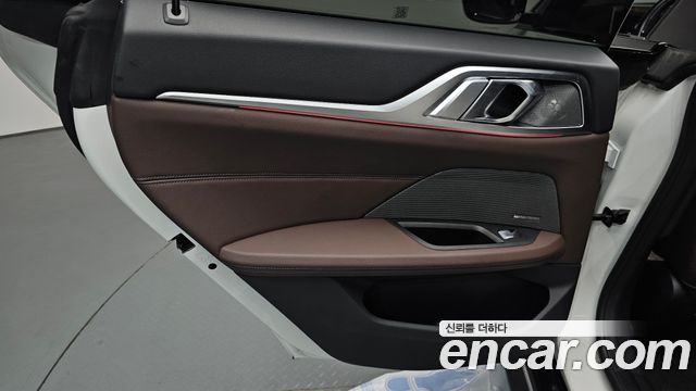 BMW i4 2023 — photo 15