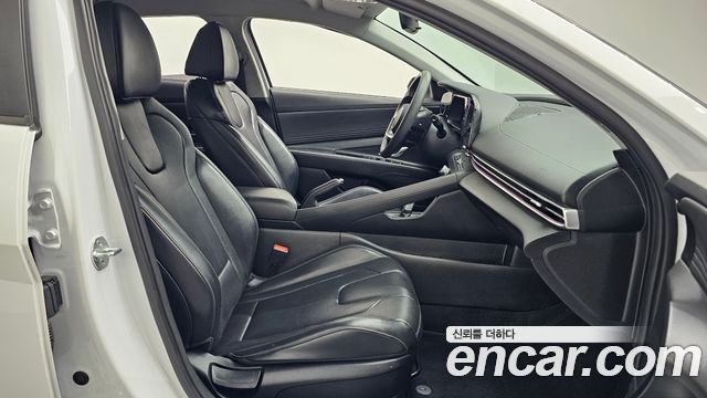 Hyundai AVANTE 2024 — photo 11