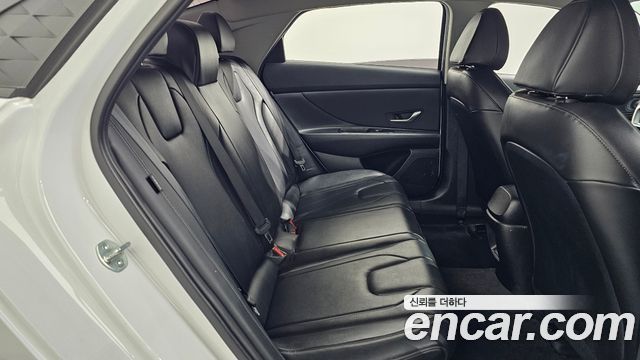 Hyundai AVANTE 2024 — photo 12