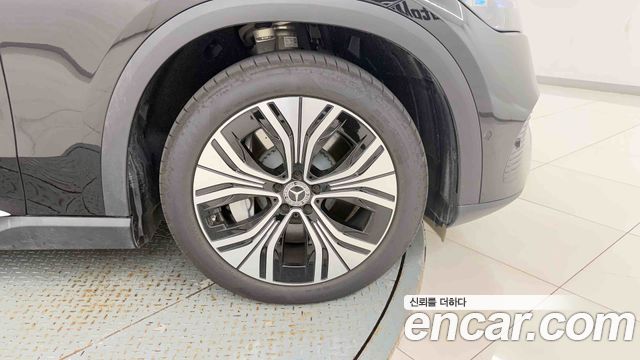 Mercedes-Benz EQE 2026 — photo 9