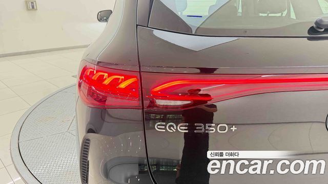 Mercedes-Benz EQE 2026 — photo 11