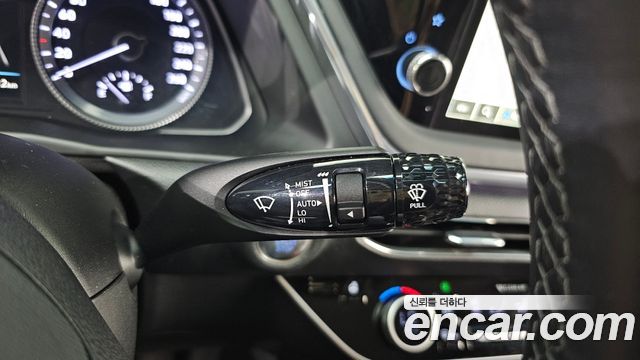 Hyundai Sonata 2022 — photo 13