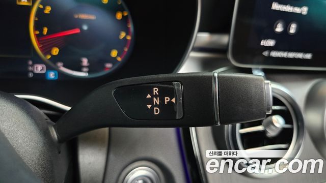 Mercedes-Benz GLC-Class 2023 — photo 12