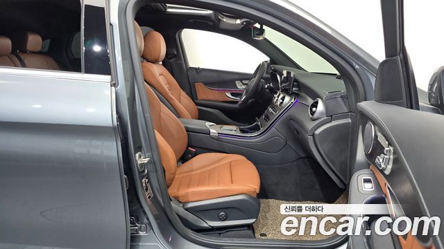 Mercedes-Benz GLC-Class 2023 — photo 16