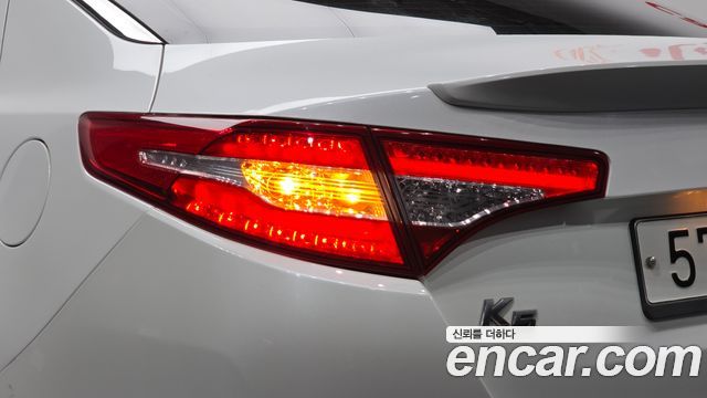 Kia K5 2013 — photo 9