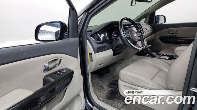 Kia Canival 2019 — photo 13