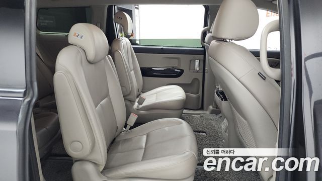Kia Canival 2019 — photo 17