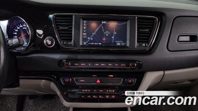 Kia Canival 2019 — photo 19