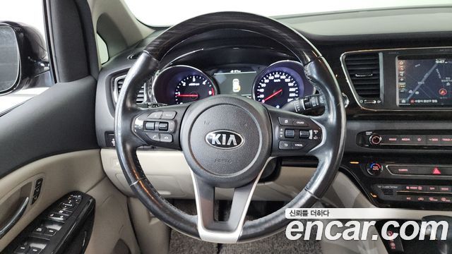 Kia Canival 2019 — photo 20