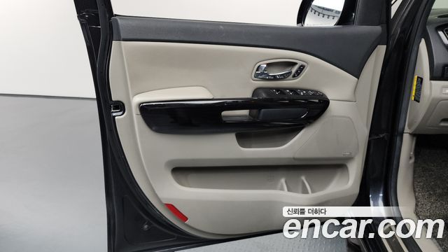 Kia Canival 2019 — photo 14