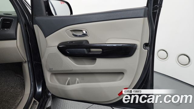 Kia Canival 2019 — photo 15