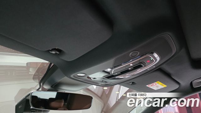 Audi e-tron 2022 — photo 26