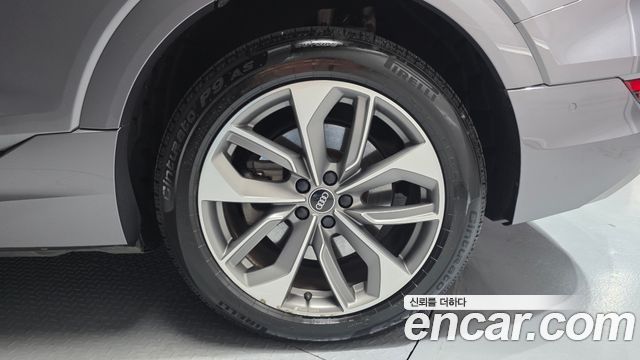 Audi e-tron 2022 — photo 7