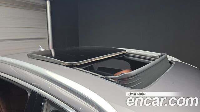 Audi e-tron 2022 — photo 30