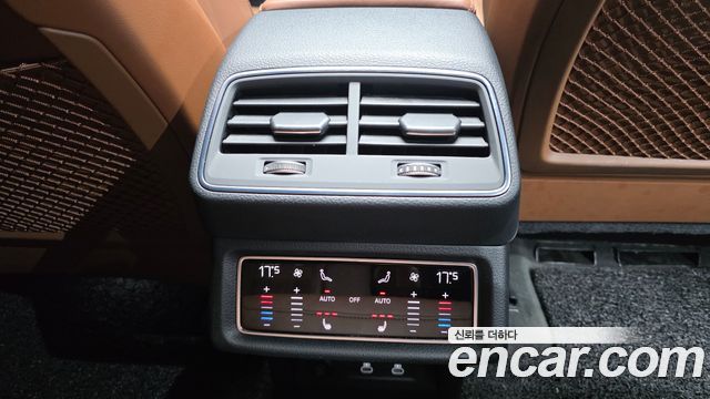 Audi e-tron 2022 — photo 33