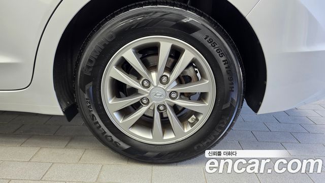 Hyundai AVANTE 2019 — photo 7