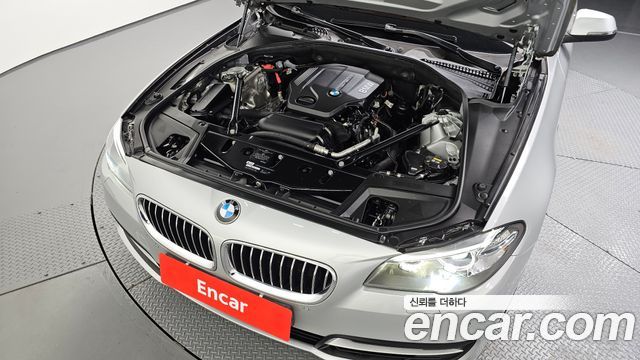 BMW 5-Series 2015 — photo 6